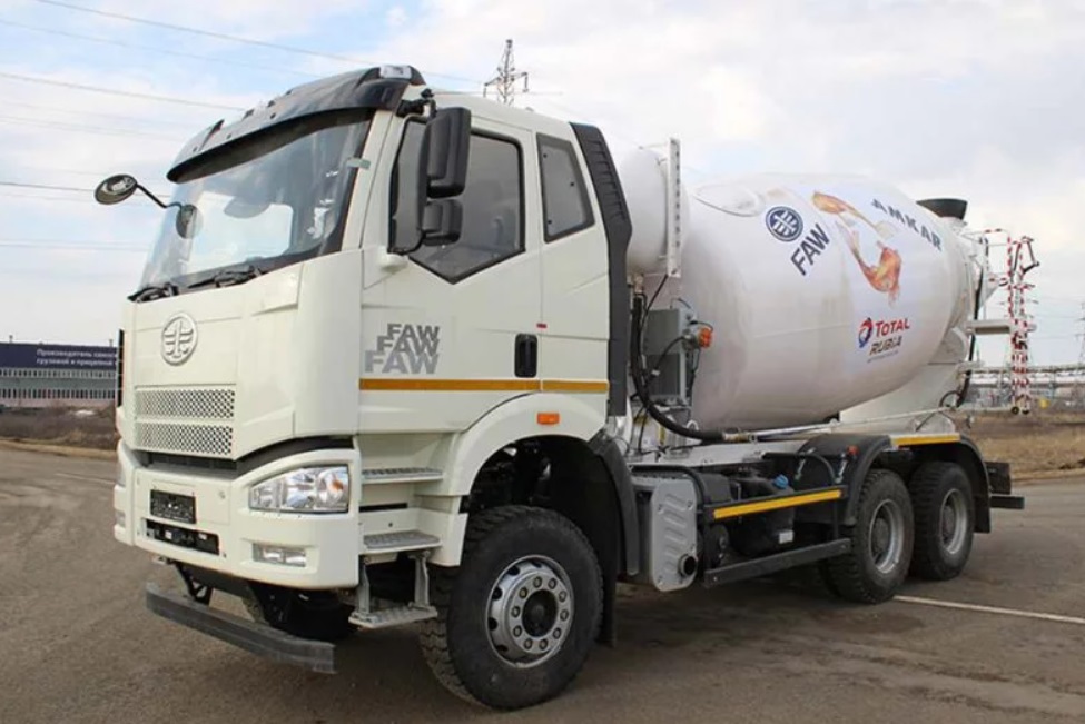 Автобетоносмеситель FAW J7