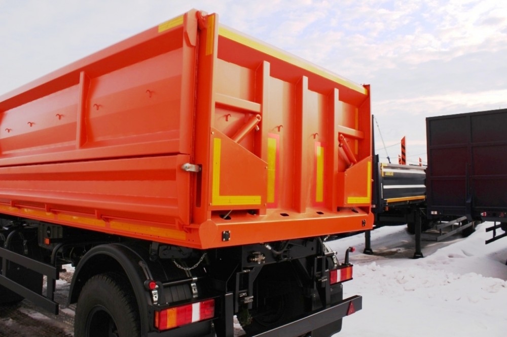 Прицеп самосвальный 8595-20 с гидробортами